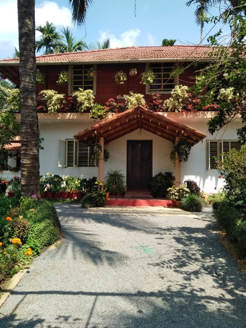 RED HILL HOME STAY