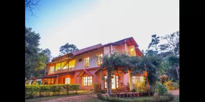 Java Hills Estate Homestay