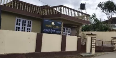 MOONGLADE COTTAGE HOMESTAY